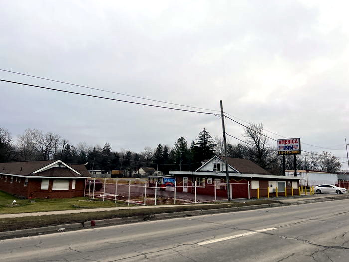 America Inn (Elms Motor Lodge)